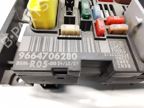 Fuse box PEUGEOT 308 I (4A_, 4C_) 1.6 16V | BP30839289E1