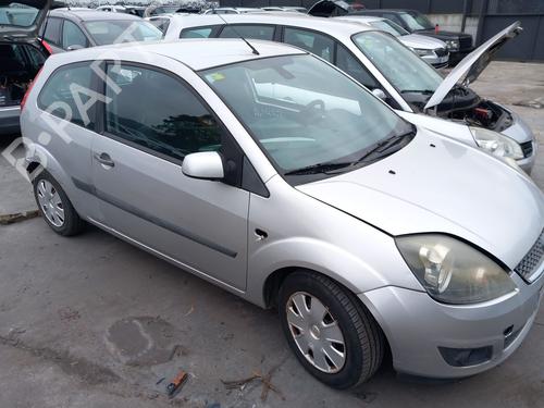Brugte FORD FIESTA V (JH_, JD_) 1.4 TDCi (68 hp) 4478486