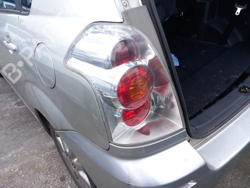 Used Left taillight TOYOTA COROLLA Verso (ZER_, ZZE12_, R1_) 2.2 D-4D (AUR10_, AUR10R) (136 hp) 30889570