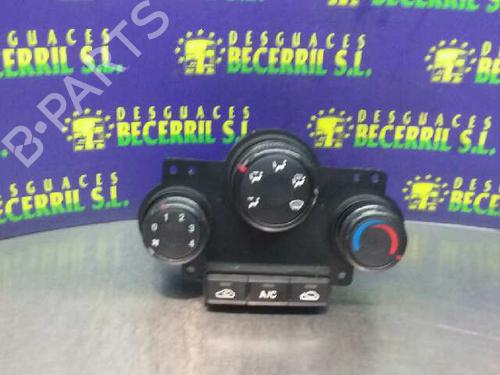 Used Climate control KIA CARENS II MPV (FJ) 1.6 (105 hp) 8435173