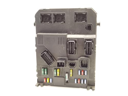 Used Fuse box PEUGEOT 407 (6D_) [2004-2011]  20490824