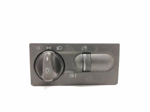 Headlight switch VW GOLF III (1H1) 1.6 (75 hp) 11140262