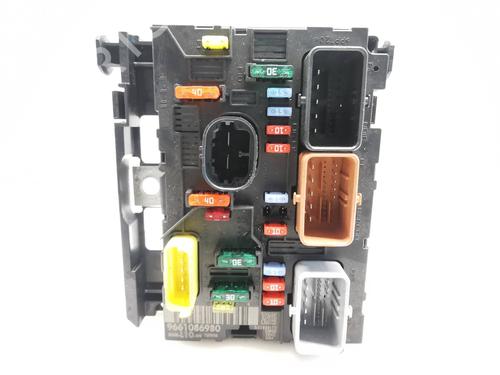 Used Fuse box PEUGEOT 207 (WA_, WC_) [2006-2015]  21525285