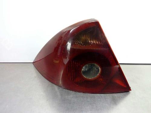 Used Left taillight FORD MONDEO III (B5Y) 2.0 16V TDDi / TDCi (115 hp) 8460840