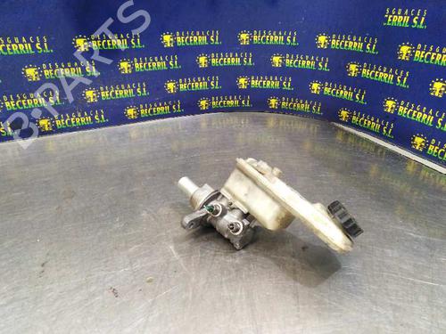 Used Brake master cylinder RENAULT MEGANE II Estate (KM0/1_) [2003-2012]  8459830