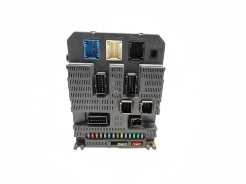 Used Fuse box CITROËN C2 (JM_) 1.4 HDi (68 hp) 25872366