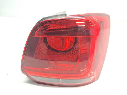 Feu arrière droit VW POLO V (6R1, 6C1) 1.2 TDI (75 hp) 32067525