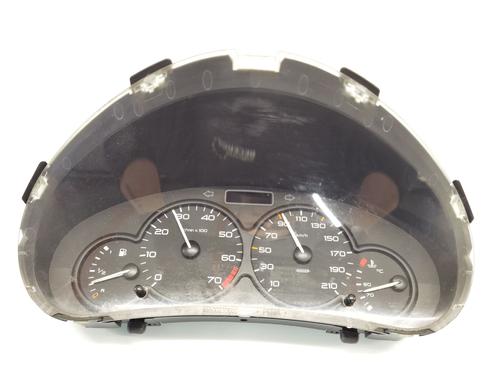 Used Instrument cluster PEUGEOT 206 Hatchback (2A/C) 1.4 i (75 hp) 26307940