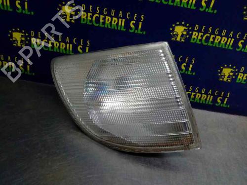 Used Right front indicator MERCEDES-BENZ VITO Van (W638) [1997-2003]  8454821