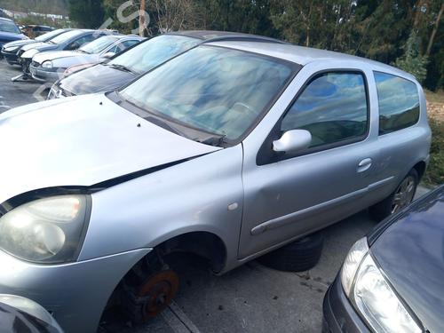 Brugte RENAULT CLIO II (BB_, CB_) 1.5 dCi (B/C2J) (68 hp) 4351894