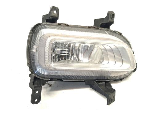 left-front-fog-light-kia-carens-iv-2013-38482553 main image