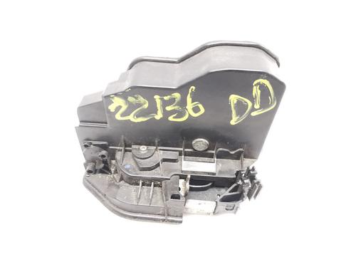 Højre fortil lås Højre fortil lås BMW 1 (E87) 116 i (115 hp) 34216784 34216784