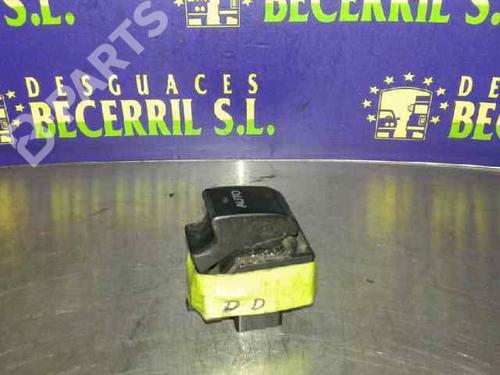 Used Right front window switch Right front window switch TOYOTA COROLLA Saloon (_E12_) 1.4 D-4D (NDE120_, NDE120R) (90 hp) 8428747 8428747