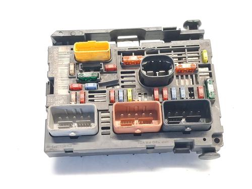 Used Fuse box Fuse box 38702239 38702239