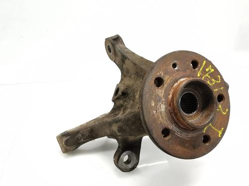 Used Left front steering knuckle MERCEDES-BENZ VITO Van (W638) [1997-2003]  17314120