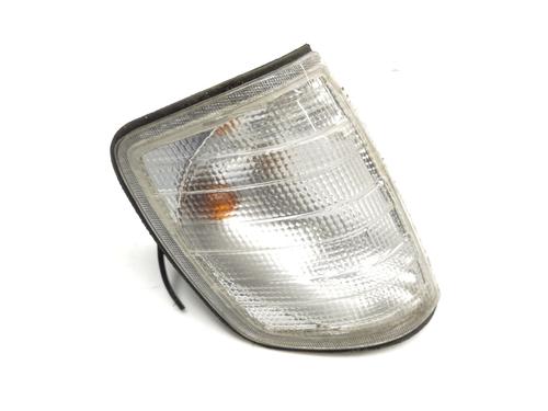 Clignotant avant droit MERCEDES-BENZ 124 Saloon (W124) 300 D (124.130) (113 hp) 31980564