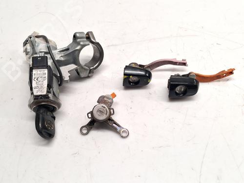 Used Electronic module TOYOTA RAV 4 II (_A2_) 2.0 D 4WD (CLA20_, CLA21_, CLA20R, CLA21R) (116 hp) 31291029