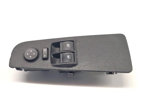 Used Left front window switch FIAT GRANDE PUNTO (199_) 1.3 D Multijet (75 hp) 30442401