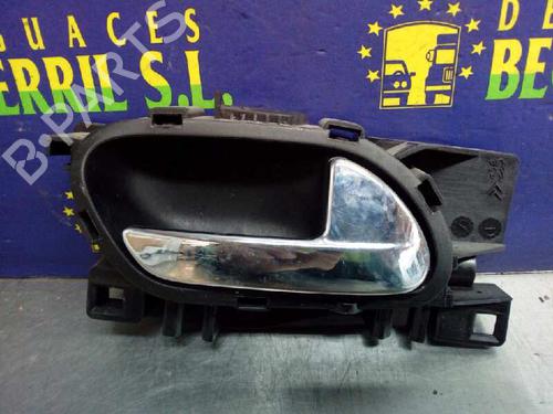Used Front right interior door handle PEUGEOT 3008 I MPV (0U_) 1.6 HDi (109 hp) 8443999