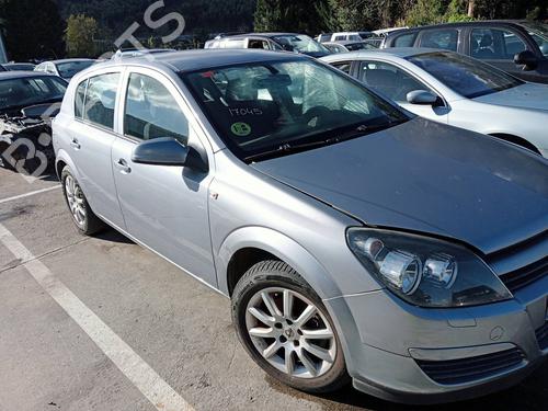 Fuse box OPEL ASTRA H (A04) 1.7 CDTI (L48) | BP16218460E1 