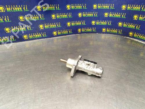 Used Brake master cylinder BMW 3 (E46) 320 d (136 hp) 8459798