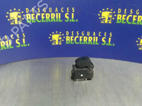 Used Right front window switch TOYOTA AVENSIS (_T22_) 2.0 VVT-i (AZT220_, AZT220R) (150 hp) 8446039