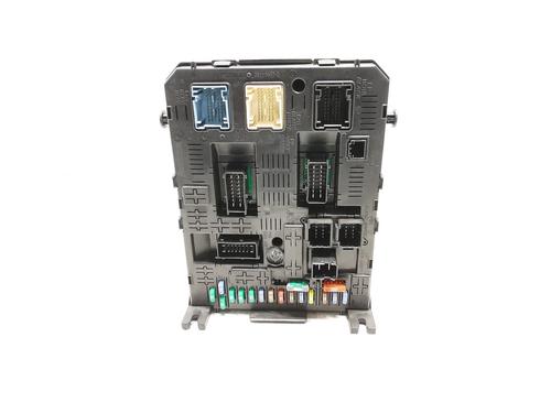 Used Fuse box PEUGEOT 3008 I MPV (0U_) 1.6 HDi (112 hp) 30182909