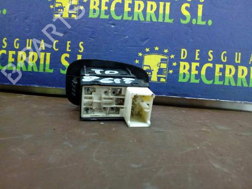 Right rear window switch HYUNDAI ACCENT II (LC) 1.5 CRDi | BP8459783I28 