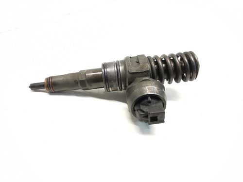 Used Injector VW GOLF V (1K1) 1.9 TDI (105 hp) 31337359