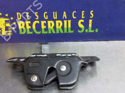 Używane Zamek klapy tylnej / bagażnika PEUGEOT 106 II (1A_, 1C_) [1996-2005]  8442237