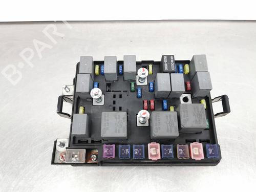 Used Fuse box KIA SPORTAGE II (JE_, KM_) 2.0 CRDi 4WD (140 hp) 8469725
