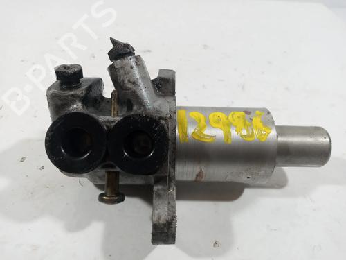 Used Brake master cylinder LAND ROVER FREELANDER I (L314) 2.0 Td4 4x4 (112 hp) 8482557