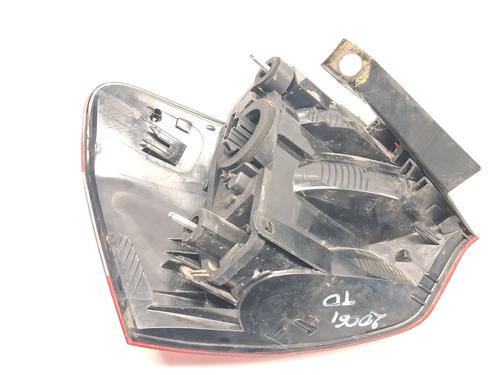 Right taillight CITROËN C5 III (RD_) 1.6 HDi 110 (RD9HL0, RD9HR8, RD9HRA) | BP31048084C35