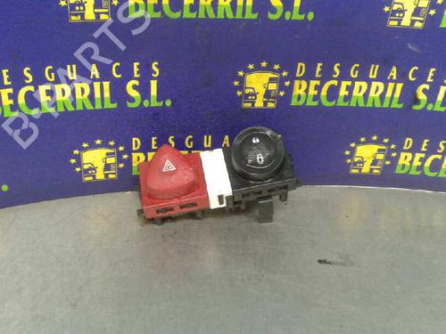 Used Warning switch RENAULT MEGANE II (BM0/1_, CM0/1_) [2001-2012]  8434325