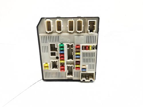 Used Fuse box RENAULT MEGANE III Hatchback (BZ0/1_, B3_) 1.9 dCi (BZ0N, BZ0J) (131 hp) 30316294