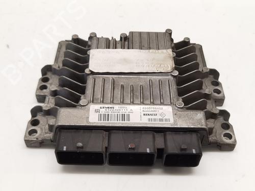 Used Engine control unit (ECU) RENAULT SCÉNIC II (JM0/1_) 1.5 dCi (JM1E, JM16) (106 hp) 30361261