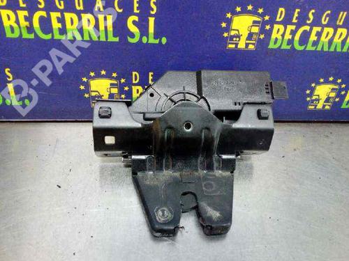 Used Tailgate lock Tailgate lock BMW 3 (E46) 320 i (150 hp) 8440696 8440696