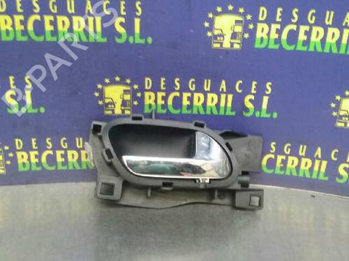 Used Rear right interior door handle PEUGEOT 407 (6D_) 2.0 (6DRFNB, 6DRFNE) (136 hp) 8435683
