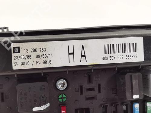 Fuse box OPEL ASTRA H GTC (A04)  | BP19540719E1 