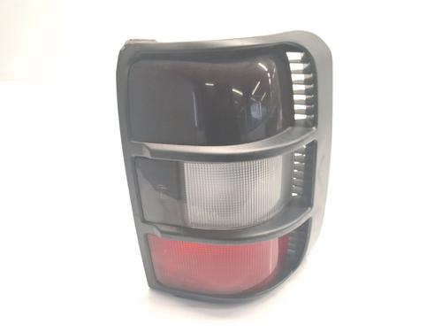Used Right taillight MITSUBISHI PAJERO II (V3_W, V2_W, V4_W, V5_W) 2.8 TD (V46W, V26W) (125 hp) 30384972