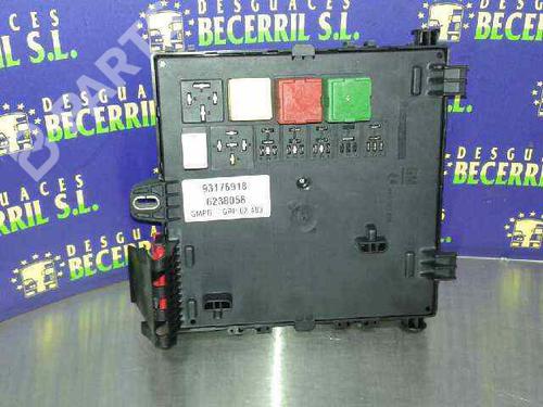 fuse-box-opel-vectra-c-z02-18-16v-93176918-6238058-460023260-2002-2003-2004-2005-2006-2007-2008-2009-8425389 main image