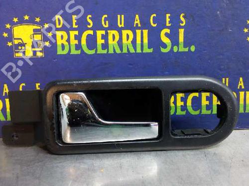 Used Front left interior door handle VW PASSAT B5 (3B2) 1.9 TDI (115 hp) 8441581