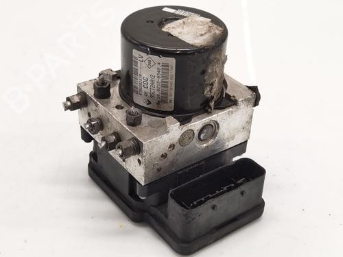 Used ABS pump RENAULT MEGANE III Hatchback (BZ0/1_, B3_) [2008-2025]  30731781