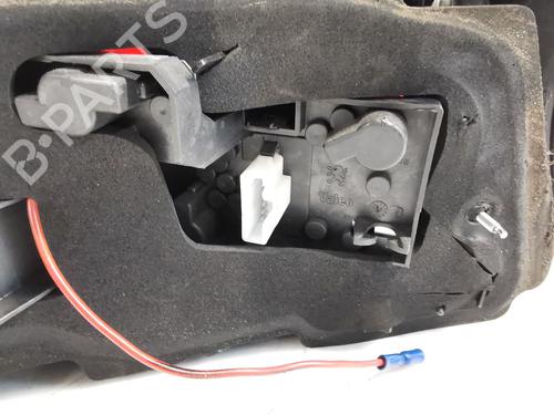 Right taillight PEUGEOT 407 (6D_) 2.0 HDi 135 (6DRHRH, 6DRHRE, 6DRHRG, 6DRHRJ) | BP30135070C35 