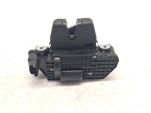 Bagklap lås Bagklap lås PEUGEOT 3008 I MPV (0U_) 1.6 HDi (112 hp) 36022845 36022845