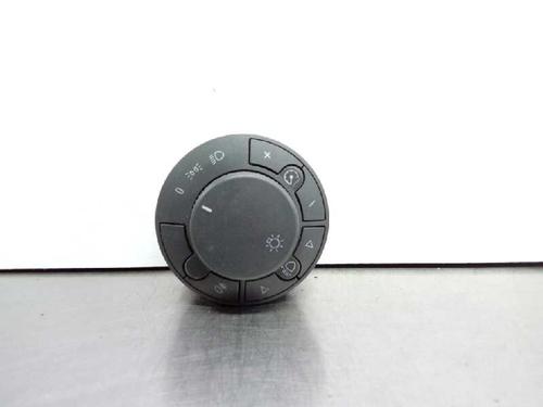 Used Headlight switch OPEL CORSA D (S07) 1.3 CDTI (L08, L68) (75 hp) 8475495