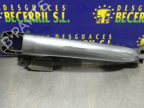 Used Front left exterior door handle FIAT STILO (192_) 1.9 JTD (192_XE1A) (115 hp) 8439367