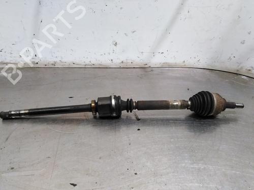 Used Right front driveshaft RENAULT LAGUNA II (BG0/1_) [2001-2007]  8468770