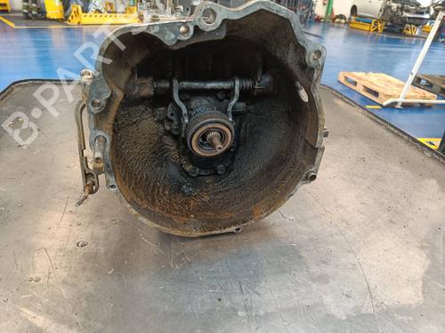 Used Gearbox Gearbox SUZUKI SAMURAI Closed Off-Road Vehicle (SJ_) 1.3 All-wheel Drive (SJ413, SJ70, SJ80) (70 hp) 17987651 17987651