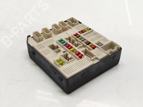 Boîte à Fusibles RENAULT MEGANE III Grandtour (KZ0/1) 1.9 dCi (KZ0J, KZ0N, KZ1S) (131 hp) 30316293